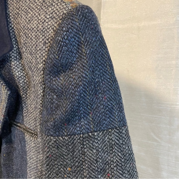 Vintage International Scene wool blazer, size small, herringbone and plaid - Picture 12 of 16